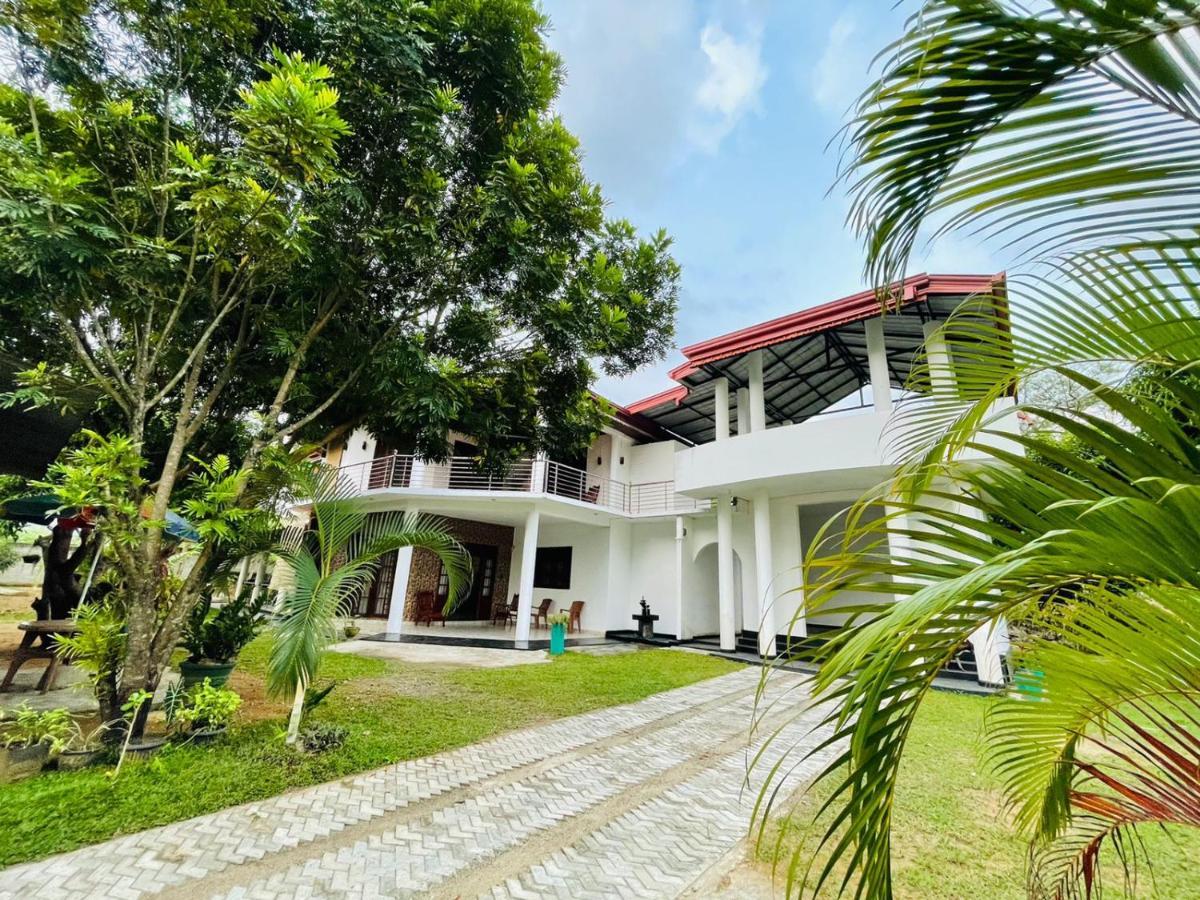White Win Villa Elewela Exterior photo