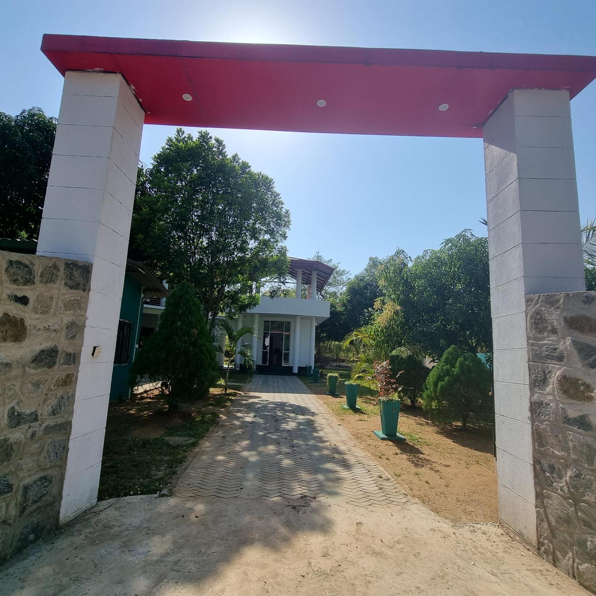 White Win Villa Elewela Exterior photo