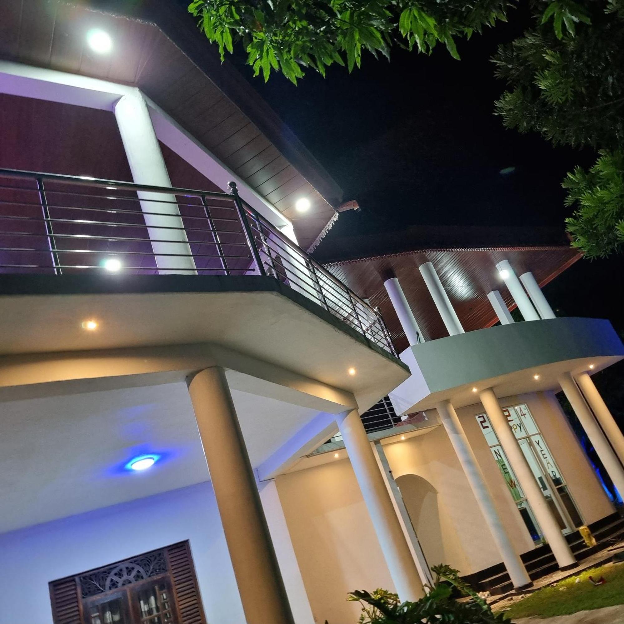 White Win Villa Elewela Exterior photo