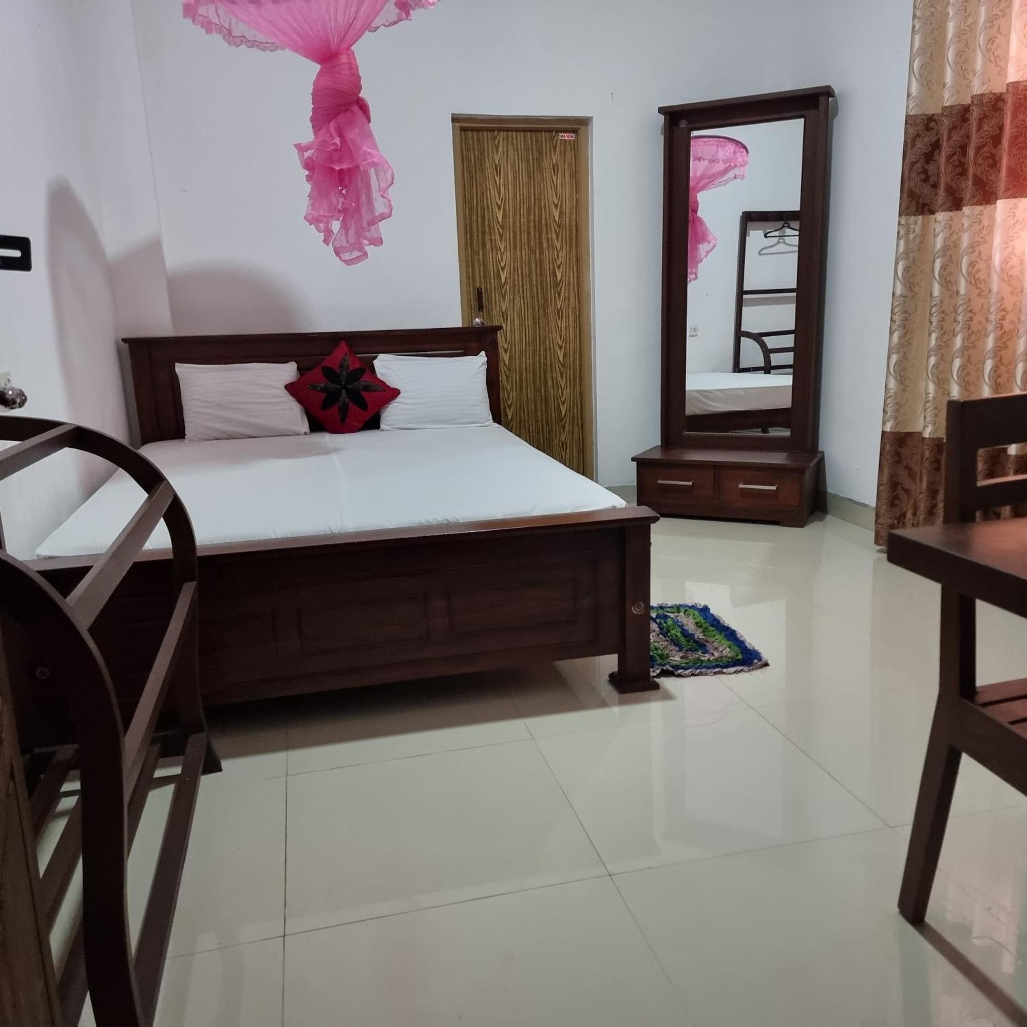 White Win Villa Elewela Room photo